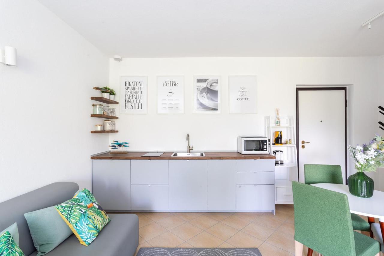 Como Lake Nest - Studio With Garden Tremezzo Eksteriør billede
